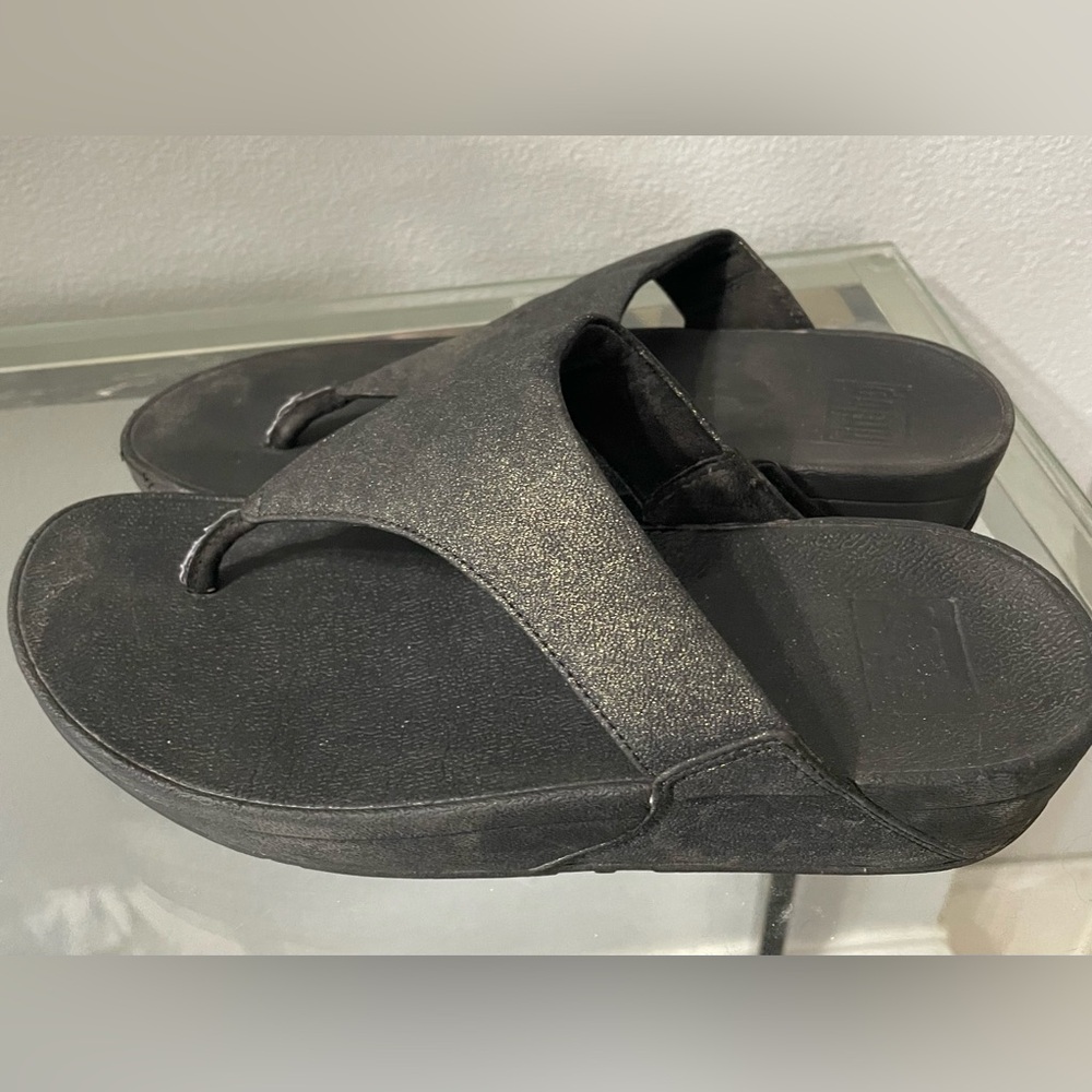 Black Fitflops size 8